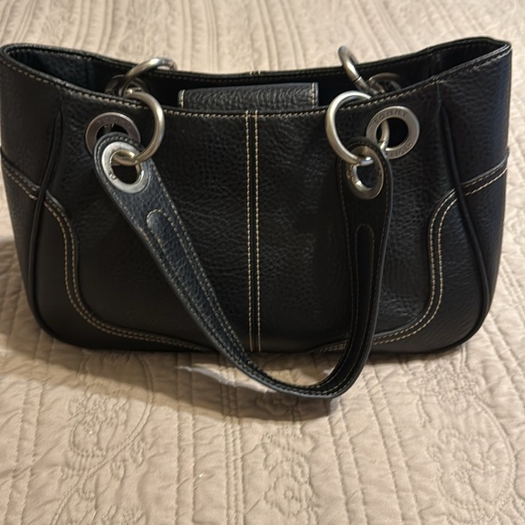 Tommy Hilfiger Black Bag - Picture 2 of 12